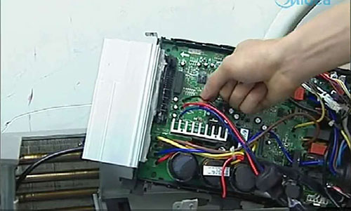 江州美的空调电话是多少